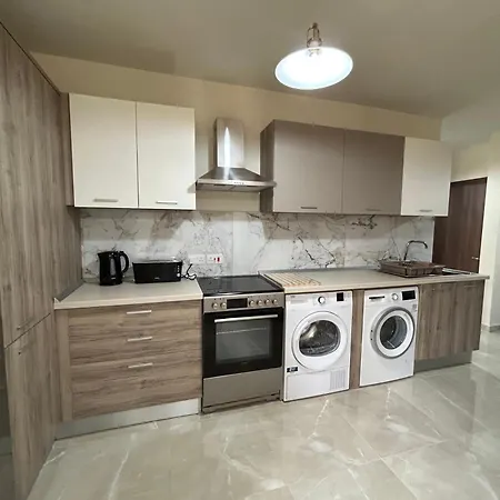 Ta' Landar Lets Lägenhet